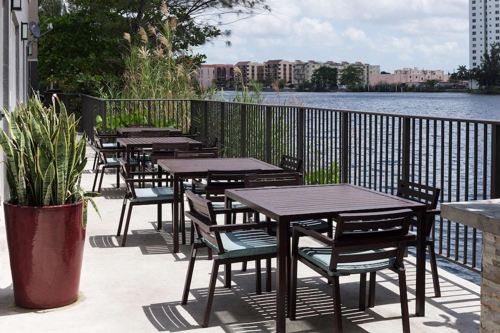 Homewood Suites Miami Airport/Blue Lagoon Майами-Спрингс Экстерьер фото