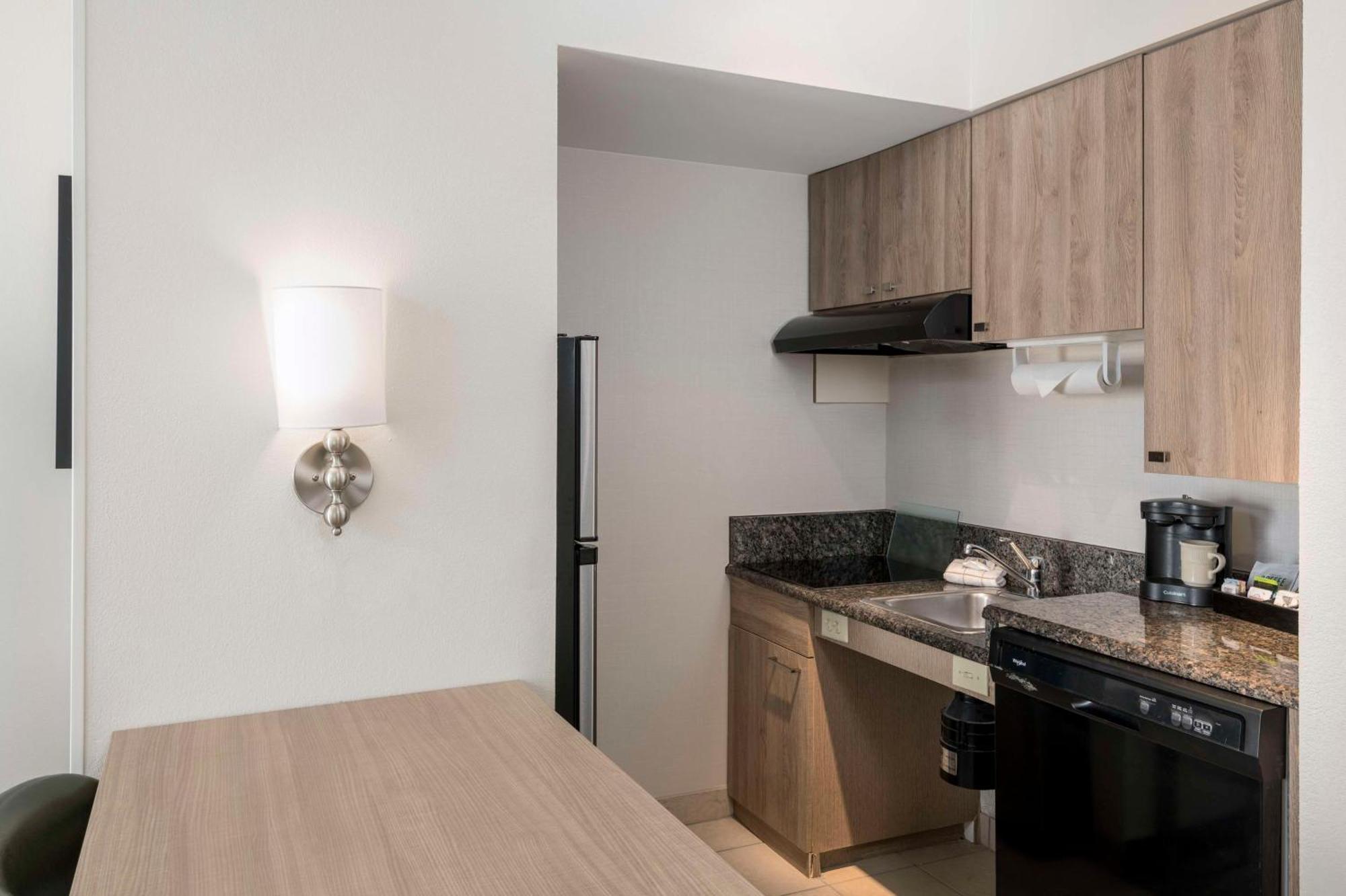 Homewood Suites Miami Airport/Blue Lagoon Майами-Спрингс Экстерьер фото