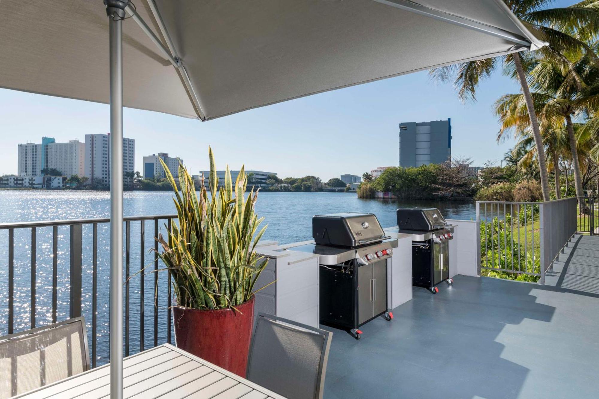 Homewood Suites Miami Airport/Blue Lagoon Майами-Спрингс Экстерьер фото